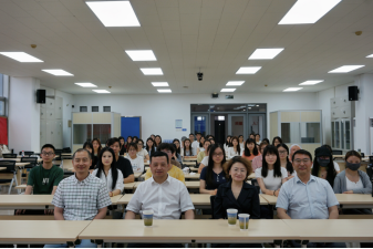 中國外文局翻譯院院長黃玉龍到訪人文學院并作學術報告